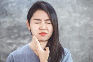 gengiva inchada mulher